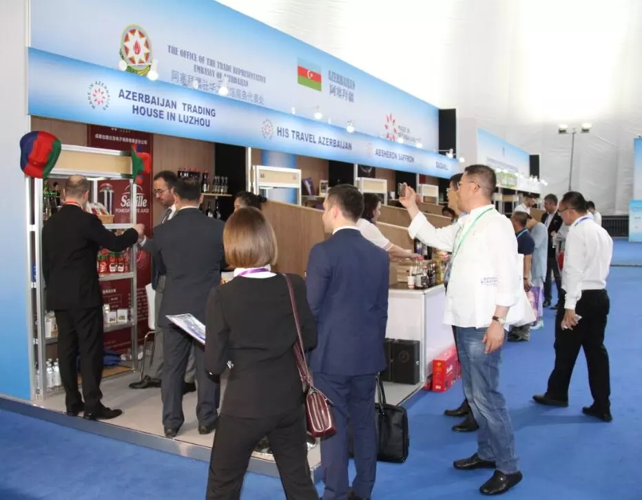 阿塞拜疆多家企业亮相上海合作组织国际投资贸易博览会